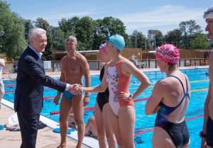 Мэр Москвы на месте изучил планы реконструкции бассейна «Лужников»