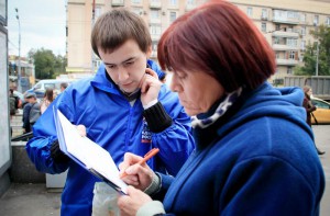 Активисты столичного отделения «Единой России» уже неделю собирают подписи жителей за обустройство новых зон отдыха в шаговой доступности