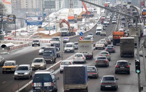 Почти 100 километров дорог построили в Москве в прошлом году