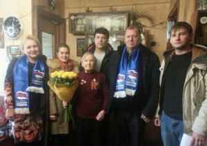 Ветерана Великой Отечественной войны поздравили с юбилеем в Нагорном районе