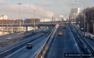 На Московской кольцевой автодороге установили 17 информационных табло