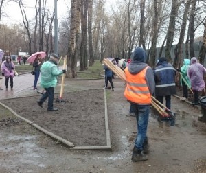 Первый общегородской субботник в районе прошел 16 апреля