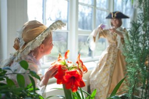 Музей-заповедник «Царицыно» предлагает своим посетителям примерить костюмы 18 века