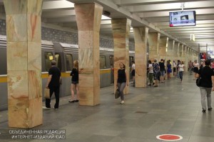Станция метро Варшавская в Нагорном районе 