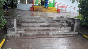 Уличная лестница в Нагорном районе 