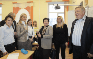 Встреча сербских делегатов с преподавателями и учениками школы