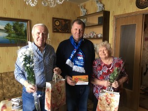 Депутаты поздравили  семью Арсеньевых с юбилеем