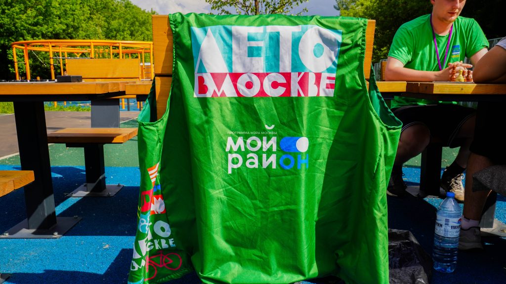 «Лето в Москве»: на Никитском бульваре проходит художественный марафон. Фото: Ксения Догонашева, «Вечерняя Москва»