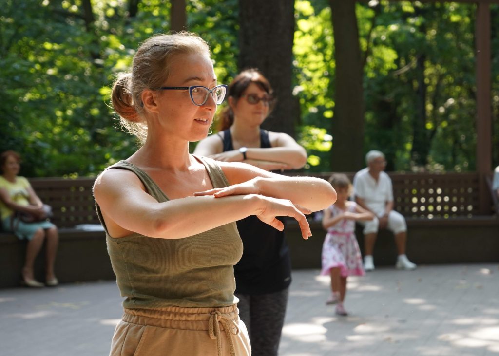 Бесплатная тренировка по зумбе пройдет на крыше центра «Место встречи Ангара». Фото: Анна Быкова, «Вечерняя Москва»