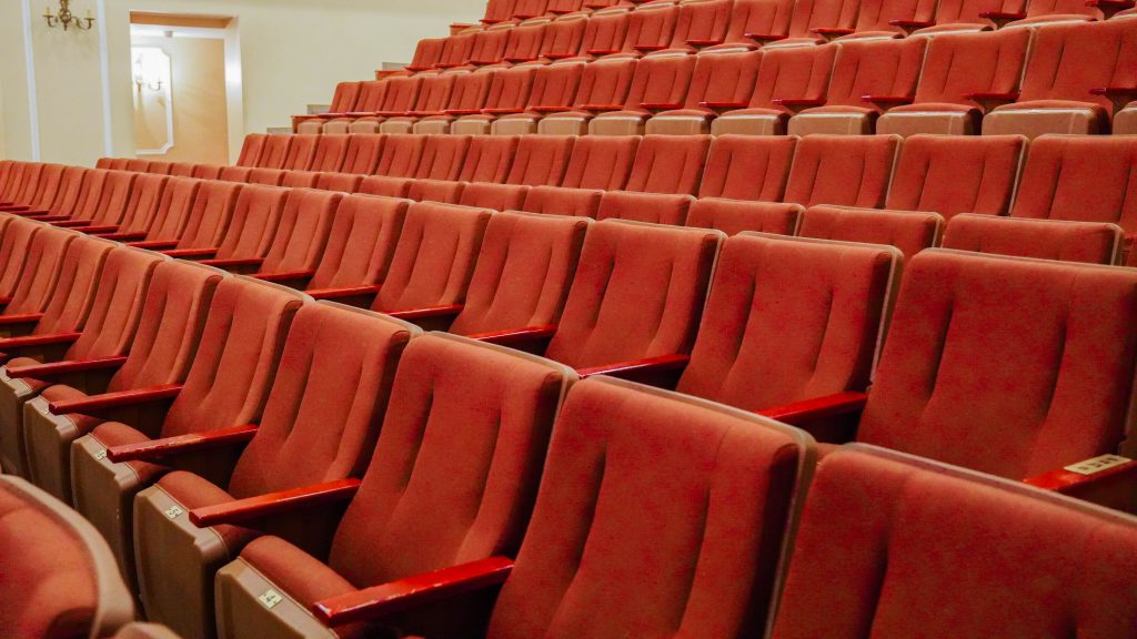 Воспитанник школы-интерната №73 сыграл главную роль в музыкальном спектакле «Буратино и Золотой ключик». Фото: Ксения Догонашева, «Вечерняя Москва»