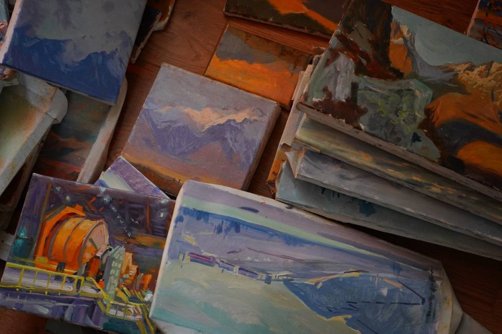 Выставку «Игра света» открыли в Культурном центре «Нагорный». Фото: Анна Быкова, «Вечерняя Москва»