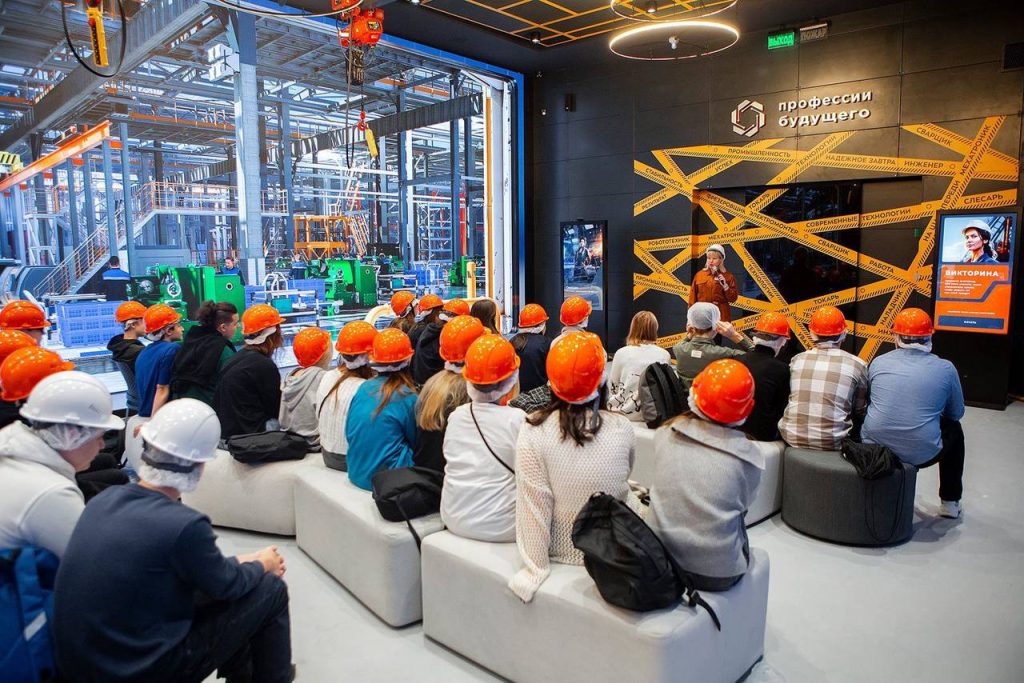 Первые шаги в карьере: более 70 тысяч девятиклассников прошли профориентацию в этом учебном году. Фото: сайт мэра Москвы 