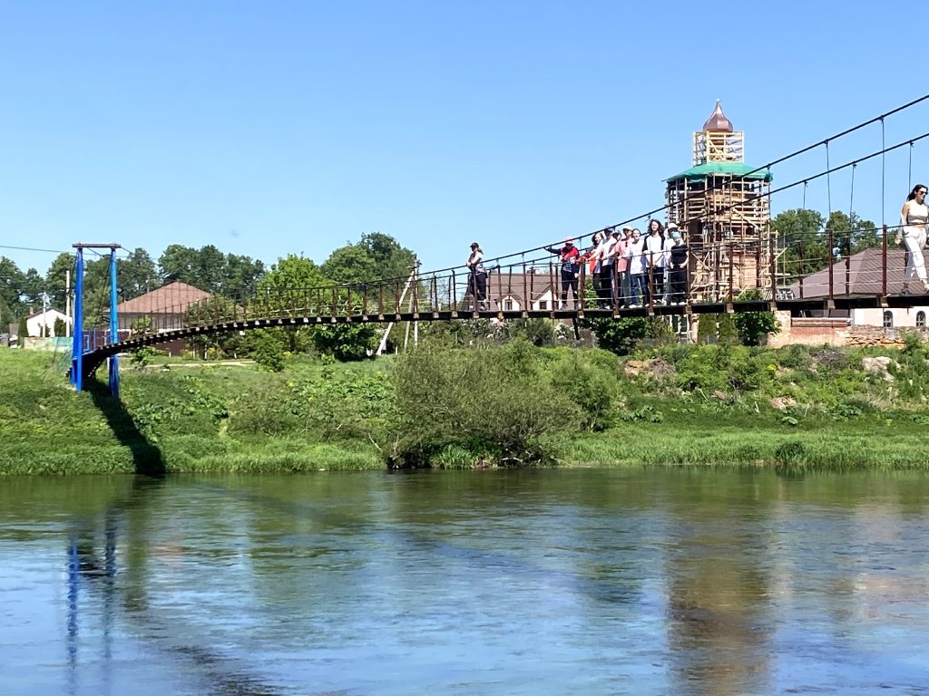 Члены туристического клуба школы №504 отправились в поход. Фото: официальная страница школы №504 в социальных сетях