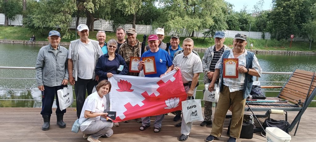 Турнир по рыбалке состоялся в Нагорном районе. Фото: официальная страница управы Нагорного района города Москвы в социальных сетях