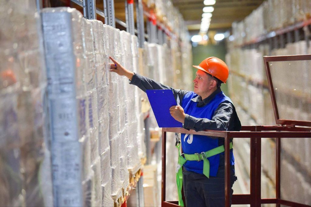 Владельцы московских магазинов отправляют в зону СВО дроны и стройматериалы. Фото: пресс-служба Департамента торговли и услуг города Москвы