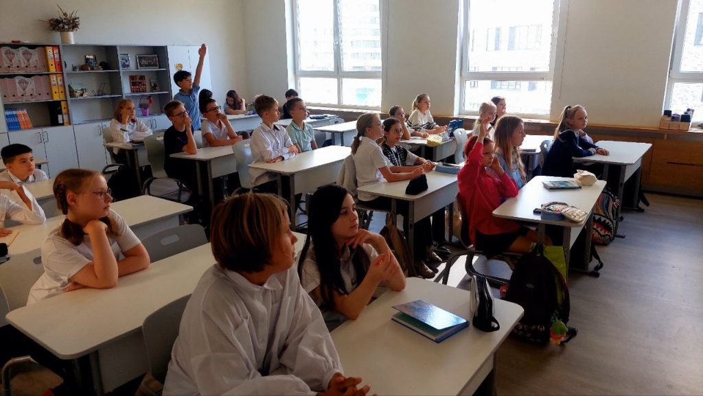 Урок финансовой грамотности провели в Бауманской инженерной школе №1580. Фото: официальная страница Бауманской инженерной школы №1580