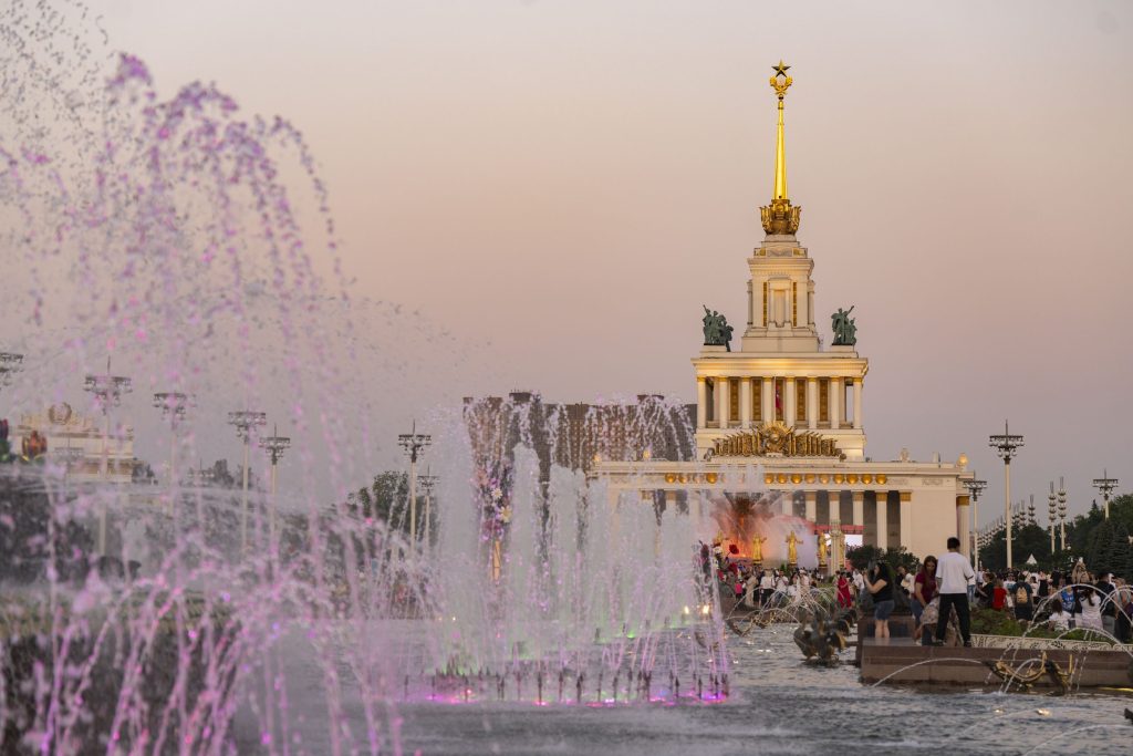 Собянин и Любимова пригласили посетить выставку шедевров Русского музея на ВДНХ. Авторство: Медиатека ВДНХ