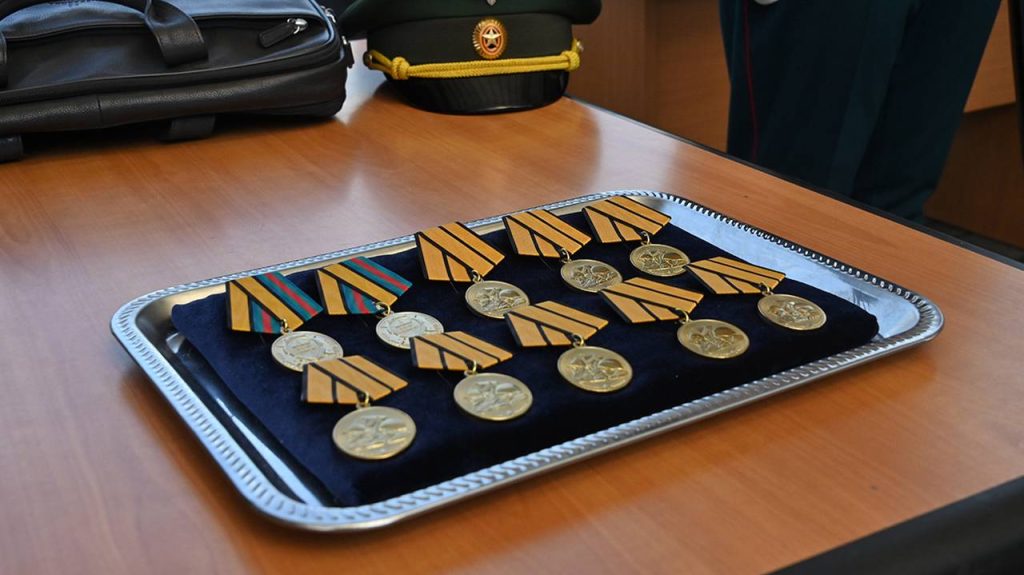 «История России в орденах и медалях»: выставку проведут участники клуба коллекционеров. Фото: Александр Кочубей, «Вечерняя Москва»