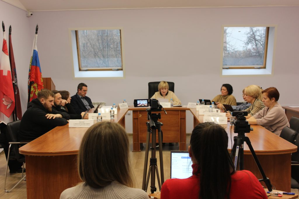 Депутаты МО Нагорный провели плановое заседание. Фото: Полина Титкова, «Вечерняя Москва»