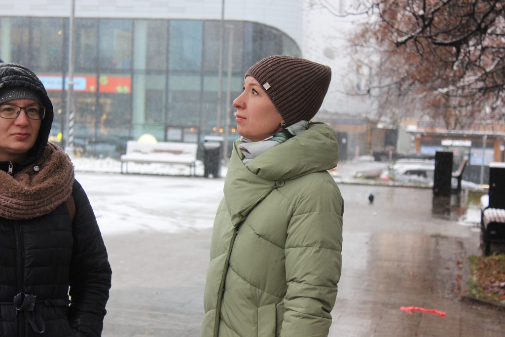 Участие в плановом обходе территории Нагорного района приняла Ольга Тарасенко. Фото: Полина Титкова, «Вечерняя Москва»