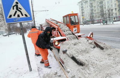 Коммунальные службы Нагорного района ликвидируют последствия снегопада круглосуточно