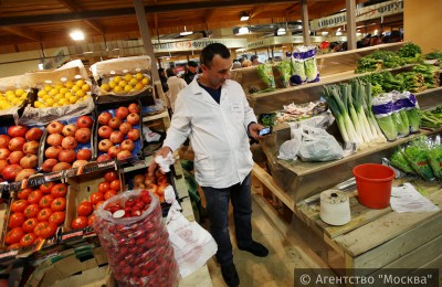 На Москворецком рынке в Нагорном районе предоставляют места для ведения торговли льготникам
