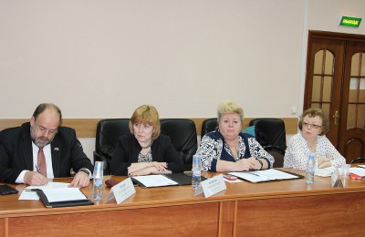 Муниципальные депутаты обратились в Мосгордуму по вопросам, касающимся инициативы "Единой России"