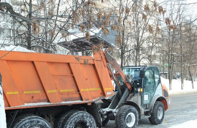 Более 1,6 млн квадратных метров территорий очистили от снега в Нагорном района в зимний период