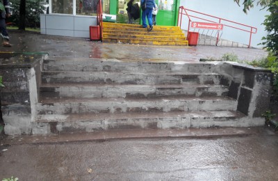 Уличная лестница в Нагорном районе
