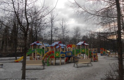 Детские площадки в Нагорном районе