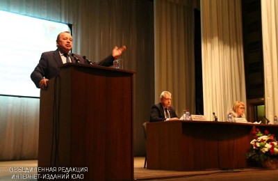 Челышев ответил жителям округа на вопросы о реновации