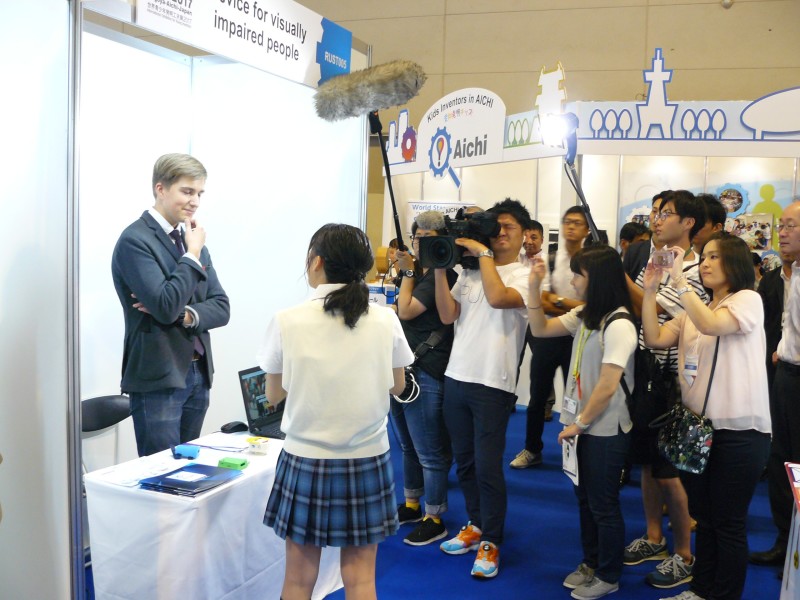 Михаил Сурков на выставке International Exhibition for Young Inventors