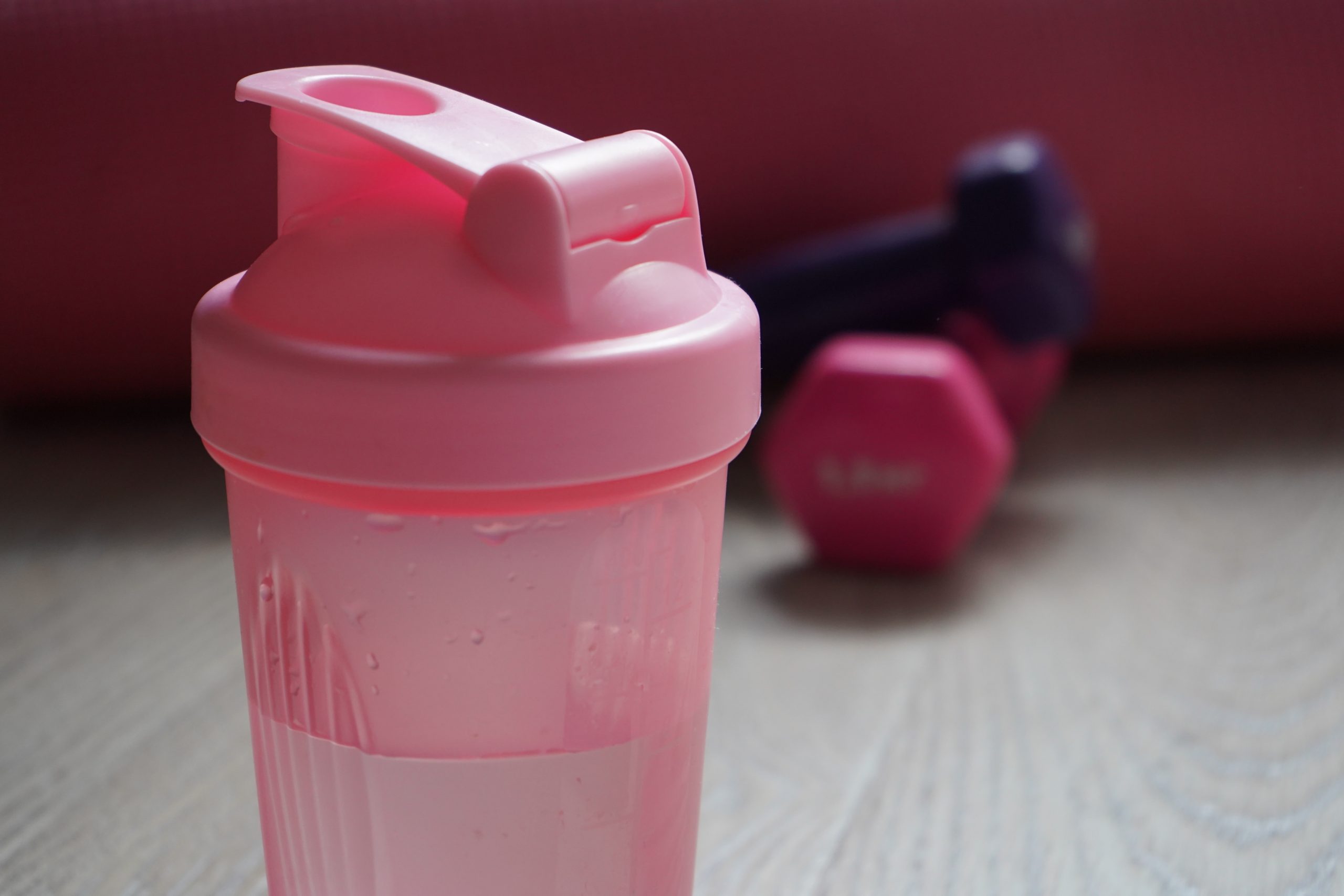 Организаторы приглашают всех желающих на тренировку по растяжке. Фото: Анна Быкова, «Вечерняя Москва»