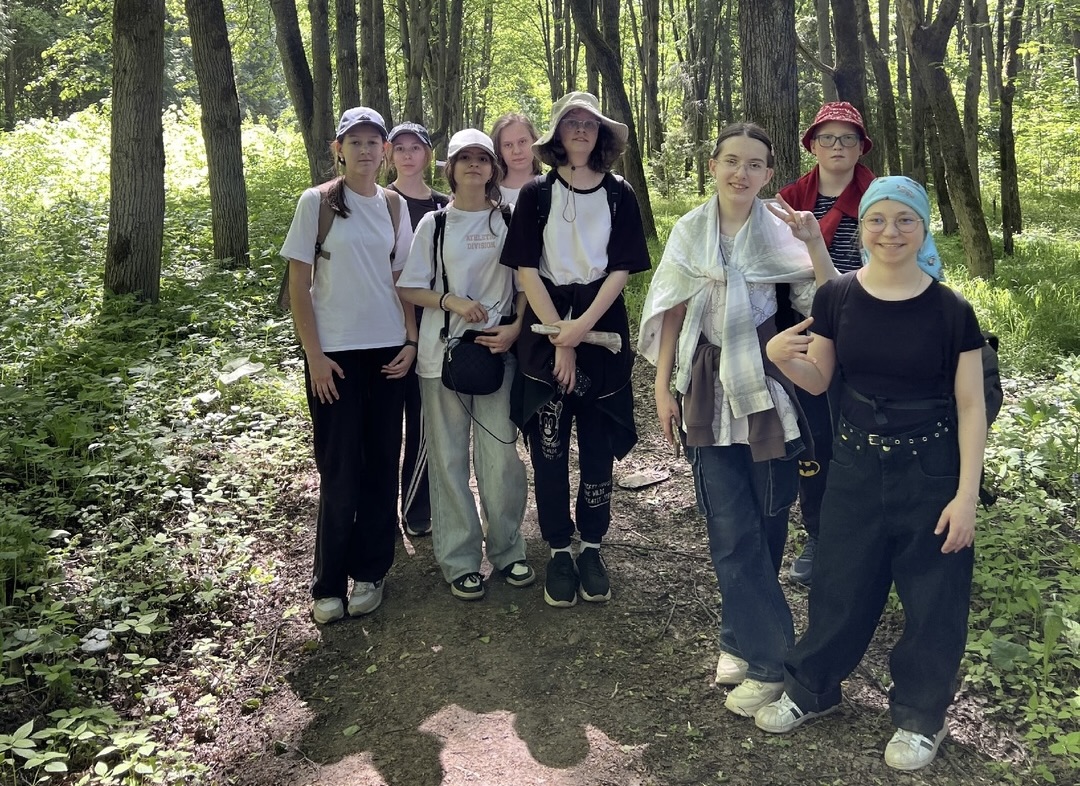 Ученики школы №504 совершили однодневный пеший поход с «Лабораторией путешествий». Фото: официальная страница школы №504 в социальных сетях