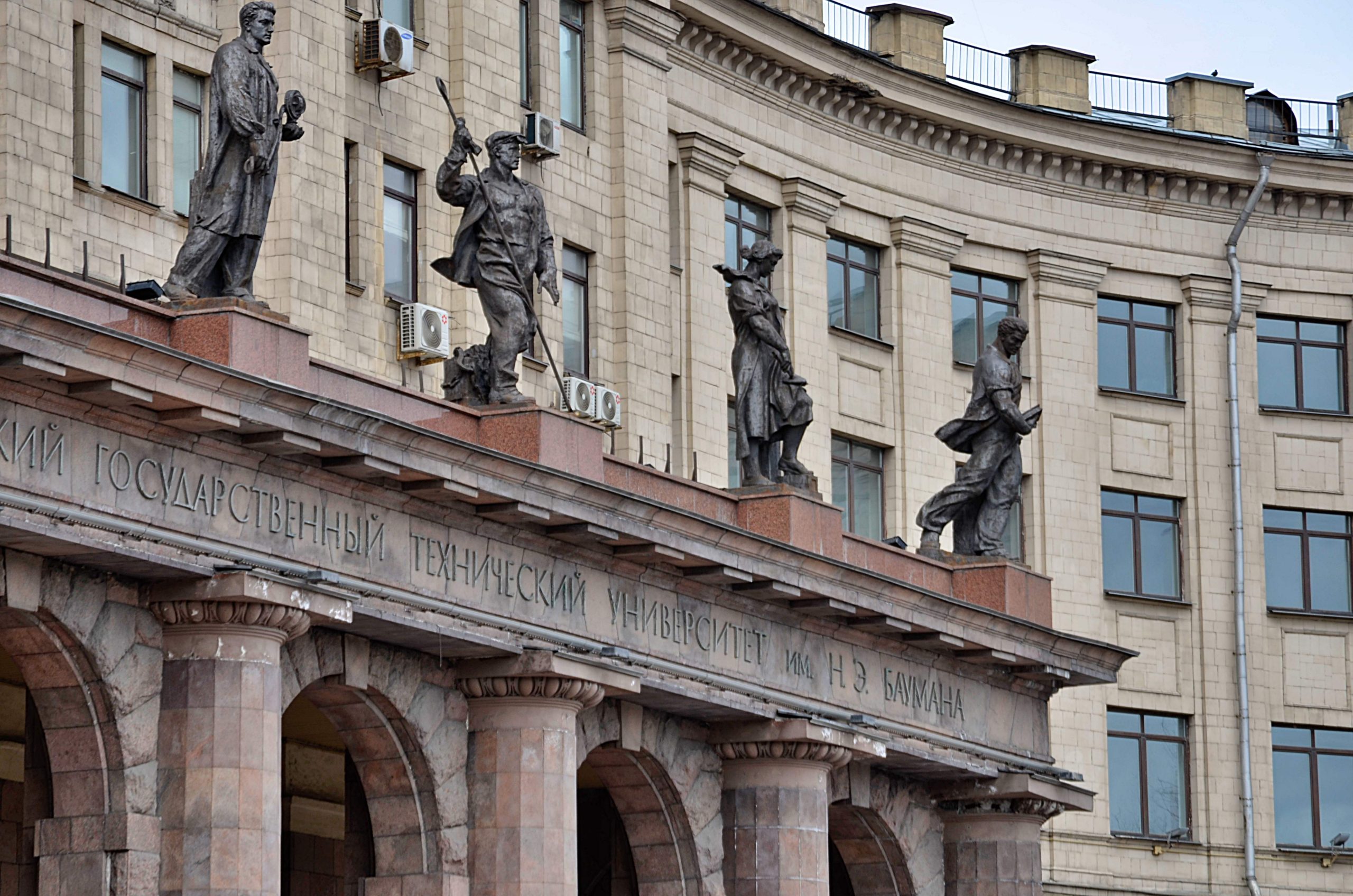 Площадку фестиваля «Территория будущего. Москва 2030» посетили ученики Бауманской инженерной школы №1580. Фото: Анна Быкова, «Вечерняя Москва»