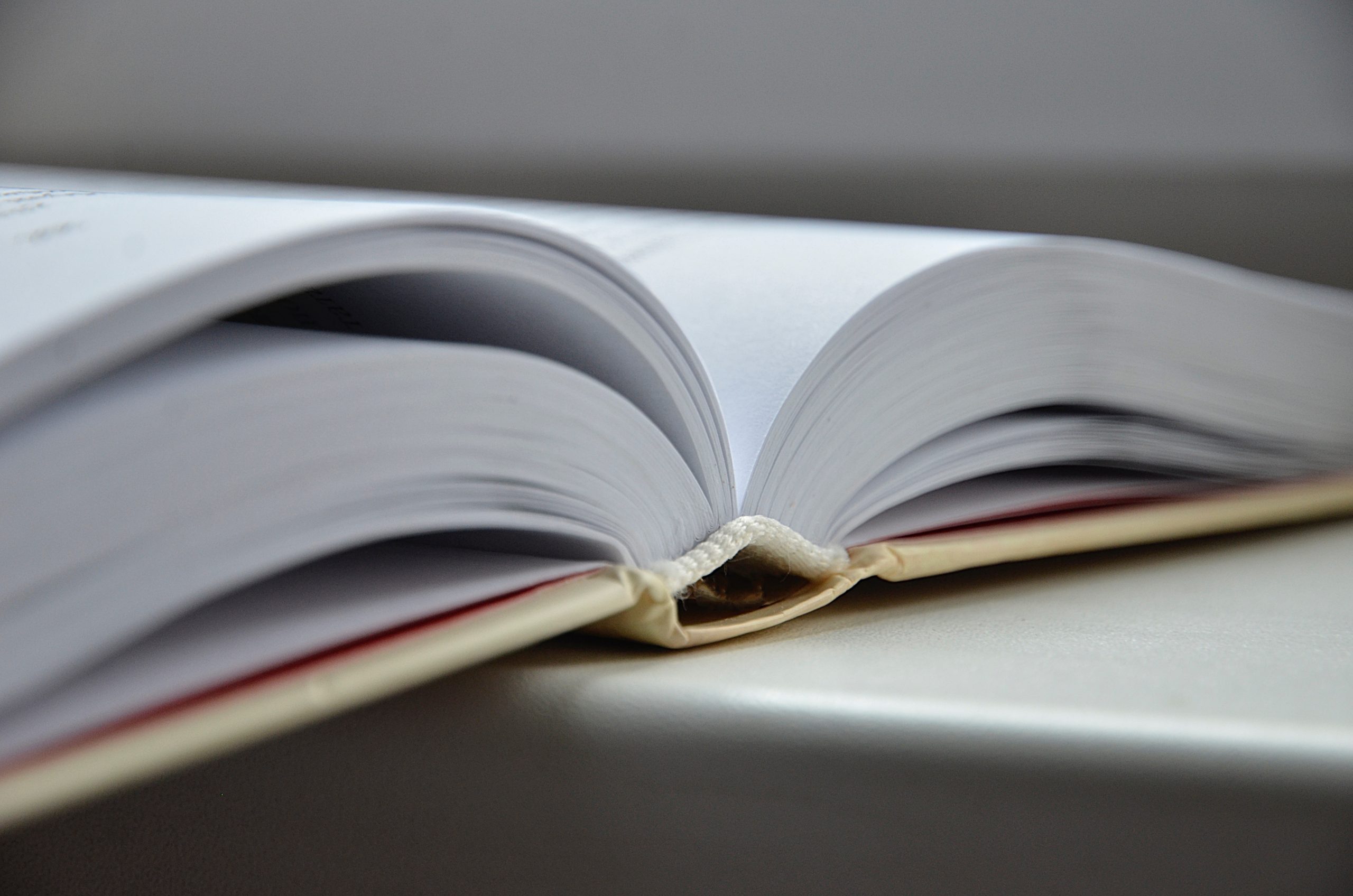 Выставку о жизни и творчестве Сергея Есенина подготовят в библиотеке №148. Фото: Анна Быкова, «Вечерняя Москва»