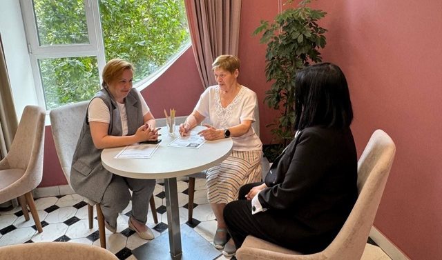 Депутат Екатерина Бурова разъяснила порядок получения социальных услуг на дому. Фото: официальная страница Екатерины Буровой в социальных сетях