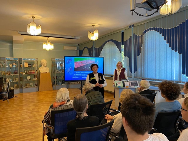 Татьяна Филиппова подвела итоги литературно-исторического часа в библиотеке №148 имени Федора Тютчева. Фото: официальная страница Татьяны Филипповой в социальных сетях