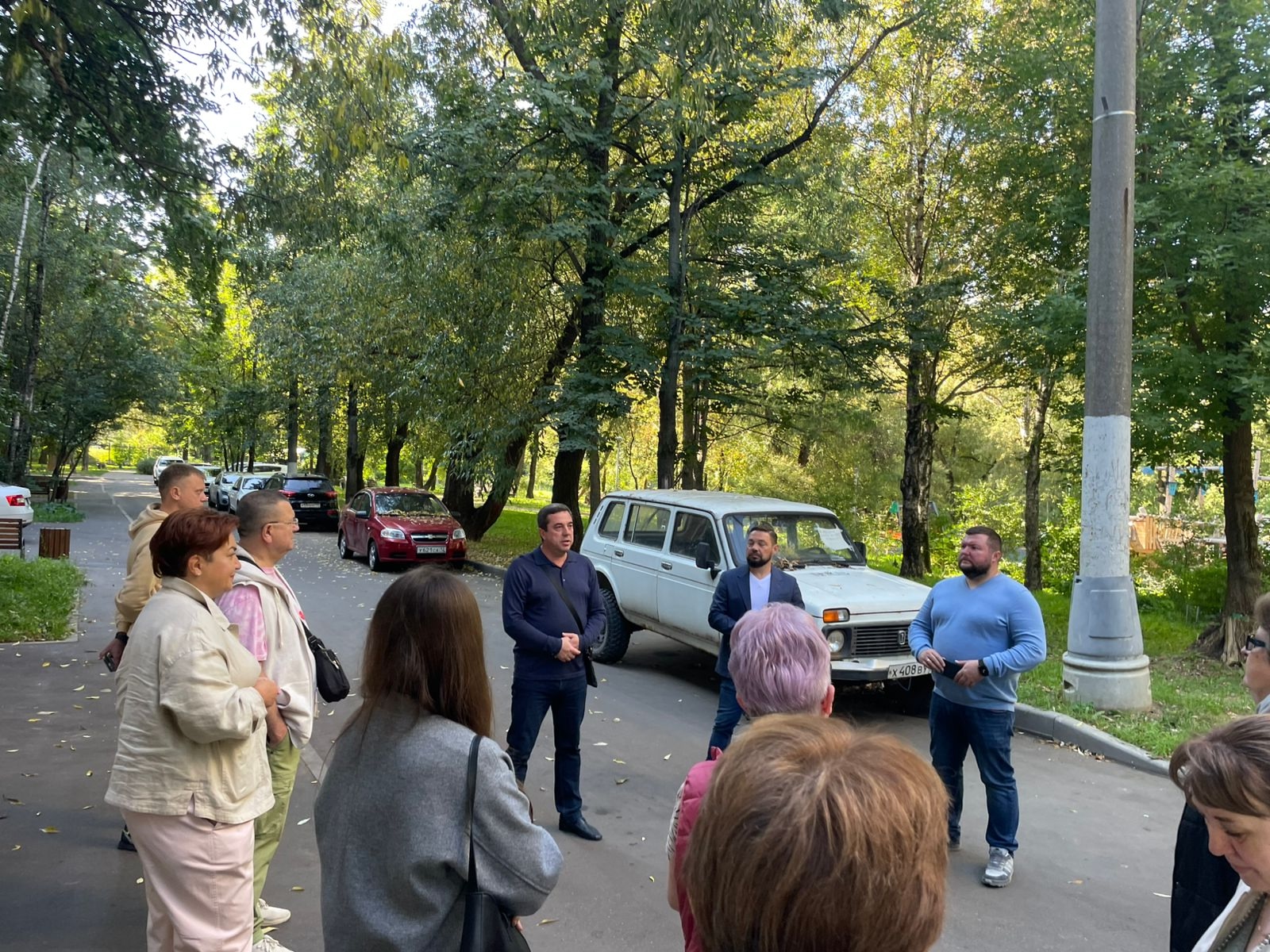 В Нагорном районе пройдет плановый обход территории при участии депутата Виктора Горна. Фото: официальная страница управы Нагорного района в социальных сетях