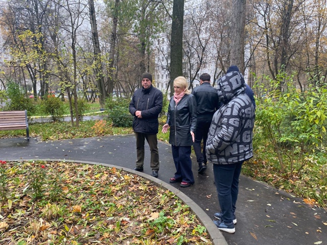 Обход территории Нагорного района посетила Ирина Введенская. Фото: официальная страница управы Нагорного района в социальных сетях