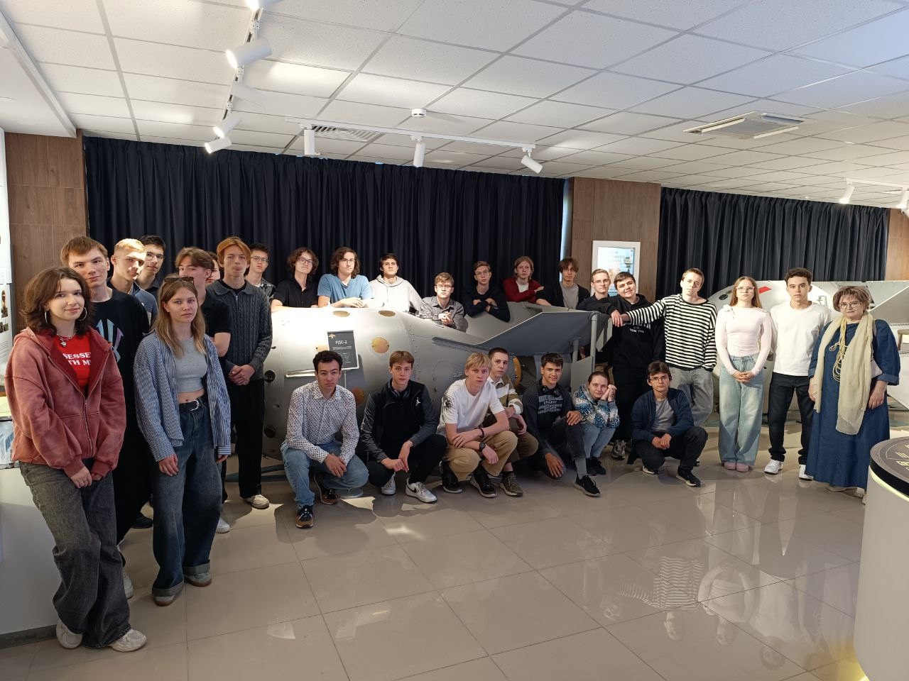 Ученики школы №1580 посетили музейную экспозицию «Атома». Фото: официальная страница Бауманской инженерной школы №1580 в социальных сетях