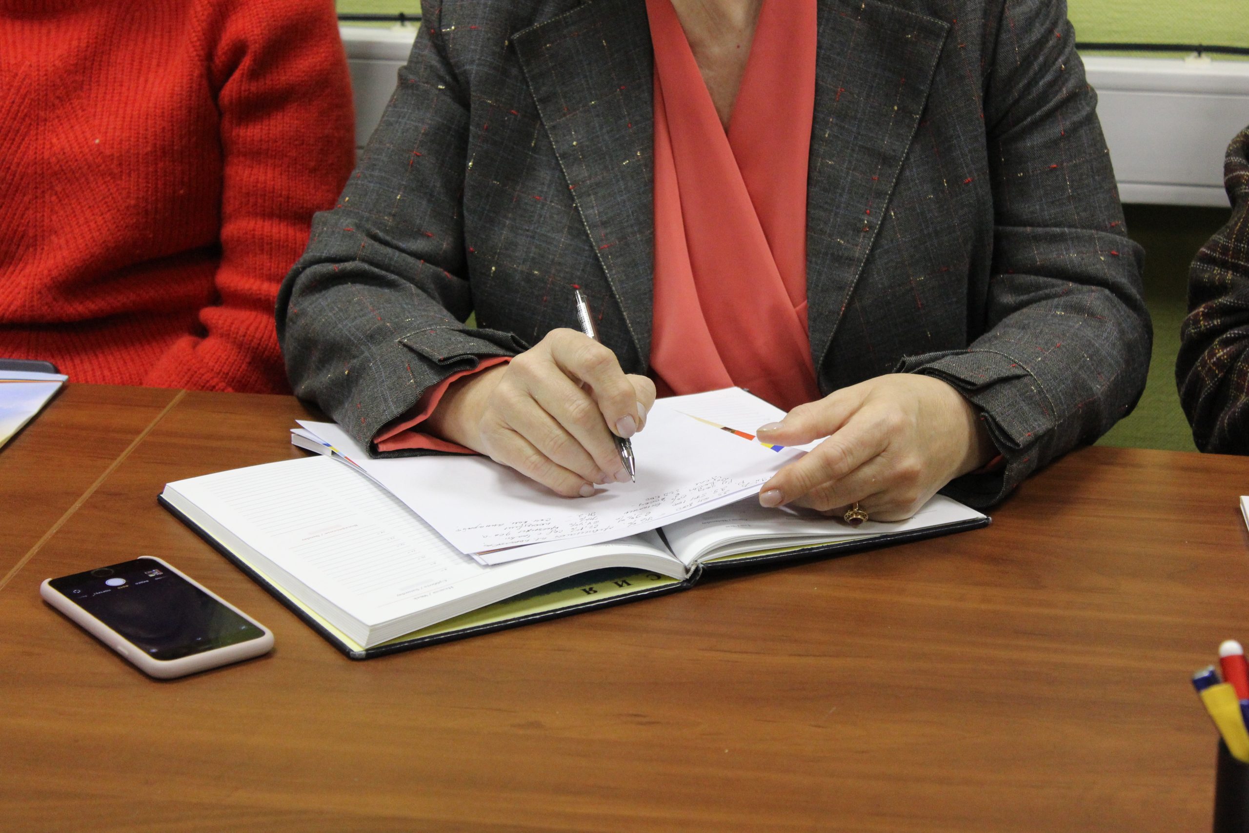 Юлия Новикова поздравила профессионалов с днем работника атомной промышленности. Фото: Полина Титкова, «Вечерняя Москва»