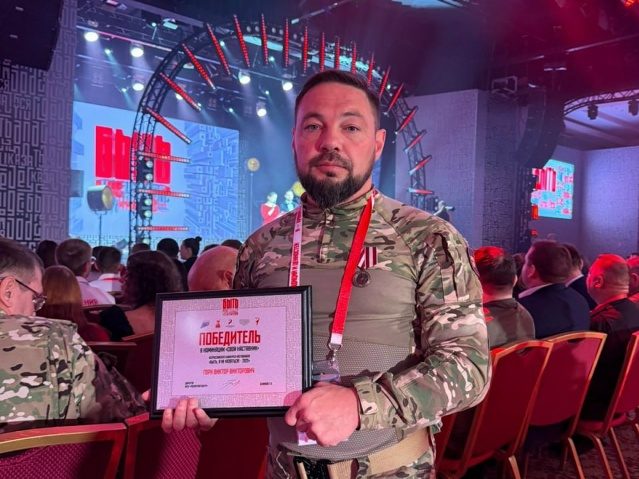 Депутат Виктор Горн стал победителем конкурса наставников «Быть, а не казаться». Фото: официальная страница школы №1862 в социальных сетях