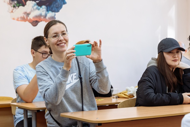 День открытых дверей провели в здании «Варшавское» школы №504 в Нагорном. Фото: официальная страница школы №504 в социальных сетях