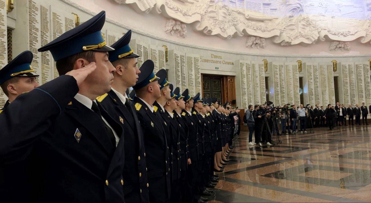 Судебные приставы Москвы приняли присягу. Фото: Главное управление Федеральной службы судебных приставов по городу Москве