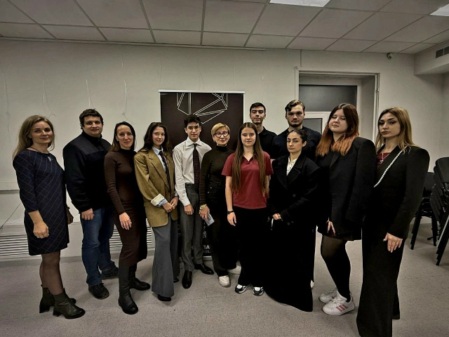 Депутат Юлия Новикова приняла участие в ротации Молодежного парламента ЮАО. Фото: официальная страница Юлии Новиковой в социальных сетях