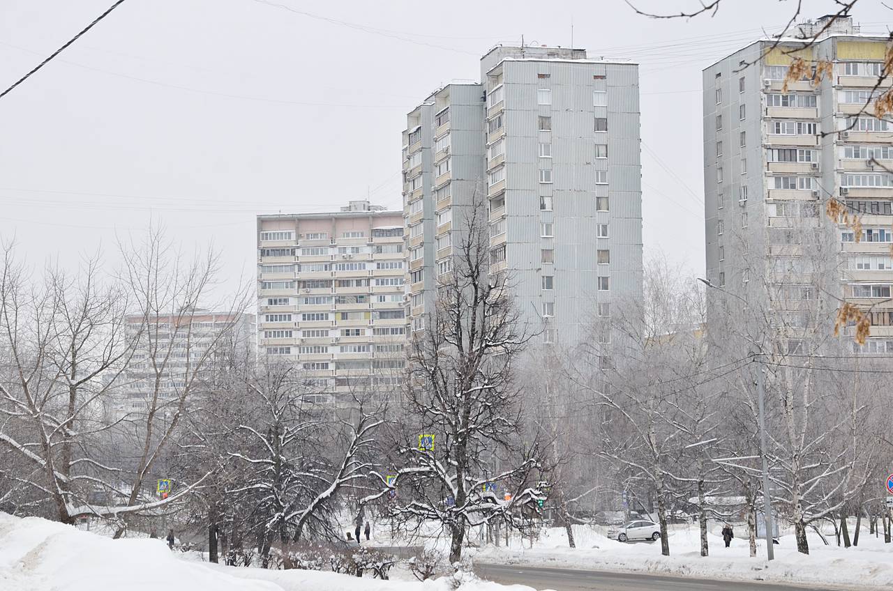 Глава управы Нагорного района провел плановый объезд территории. Фото: Анна Быкова, «Вечерняя Москва»