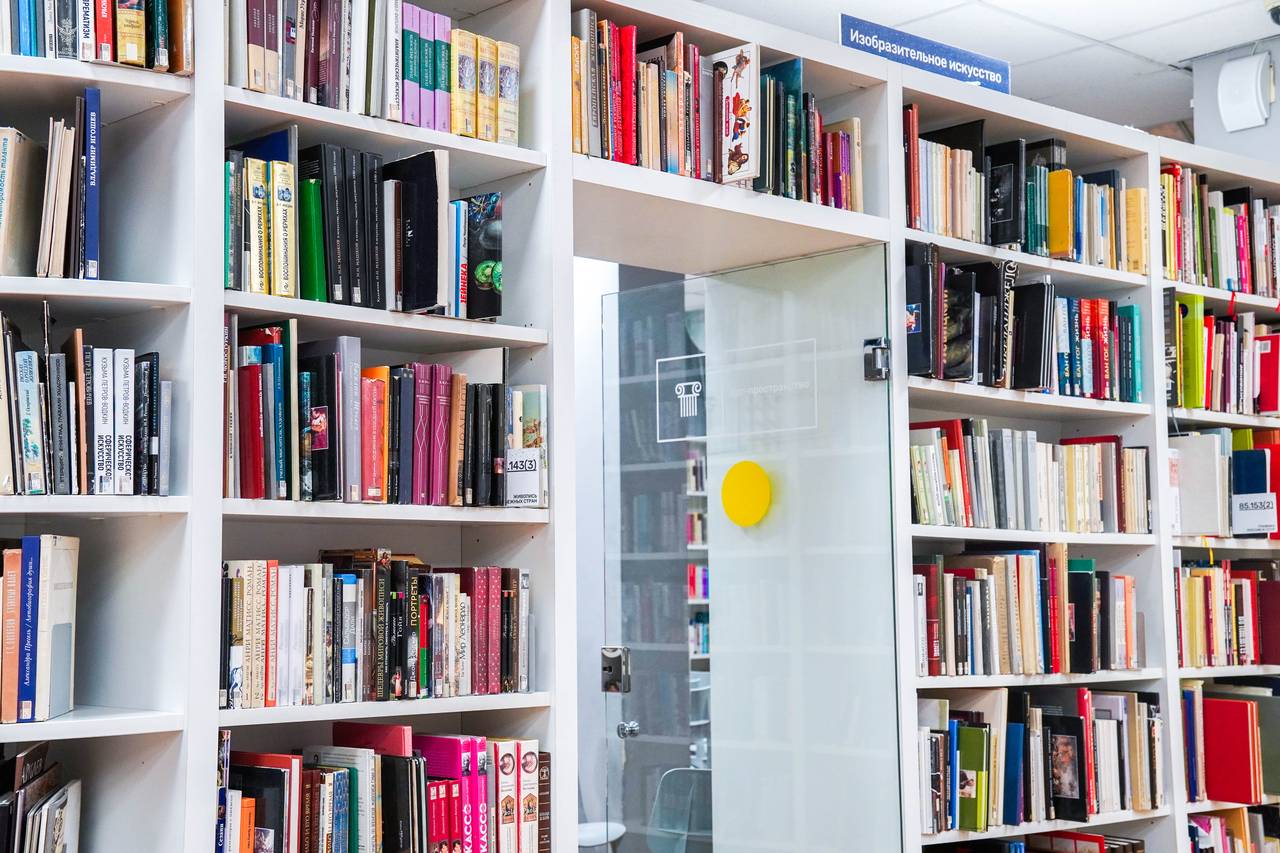 Выставка «Нетленной мысли исповедник» состоится в библиотеке №148. Фото: Ксения Догонашева, «Вечерняя Москва»