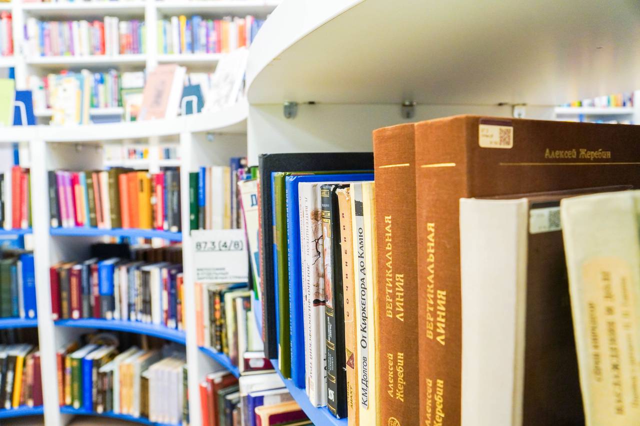 «Я гений пламенных речей…»: в библиотеке №148 поговорят о творчестве писателя. Фото: Ксения Догонашева, «Вечерняя Москва»