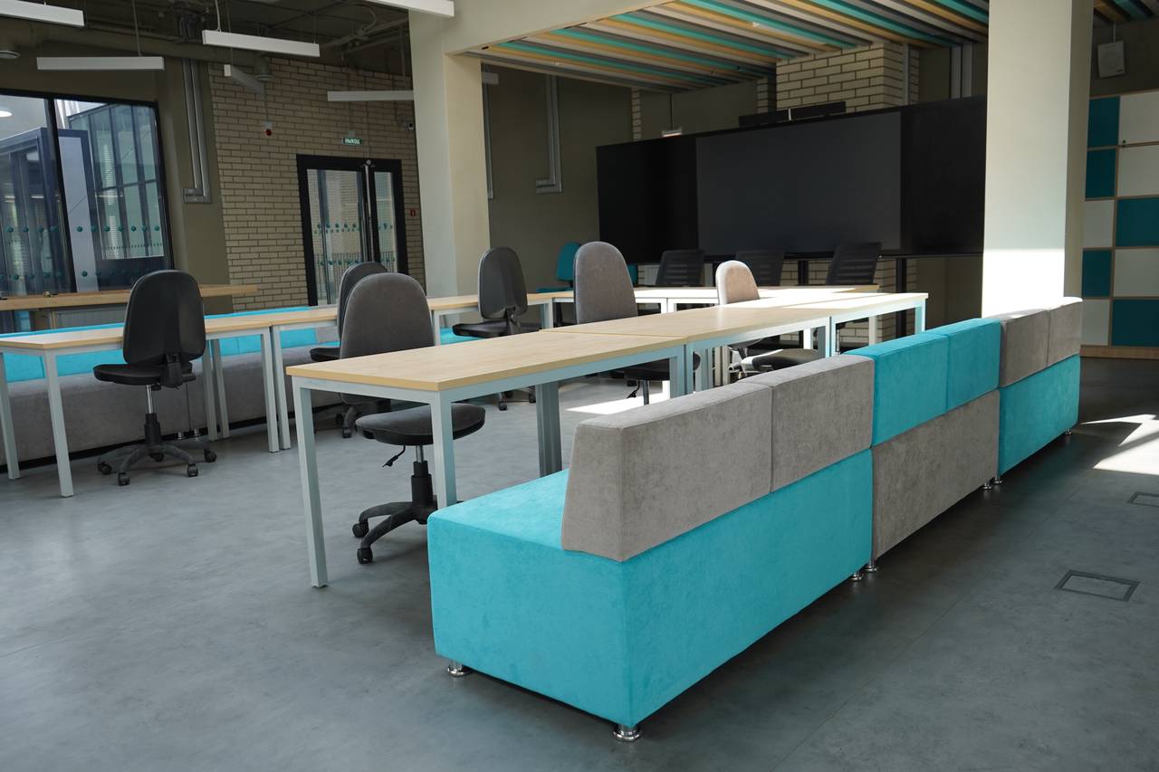 Восьмиклассники школы №1450 «Олимп» приняли участие во Всероссийской акции «Музейное дело». Фото: Анна Быкова, «Вечерняя Москва»